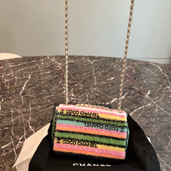 SOLD ON TRADESY ❗️ CHANEL MINI FLAP BAG SEQUINS & GOLD-TONE METAL MULTICOLOR - Picture 5 of 12